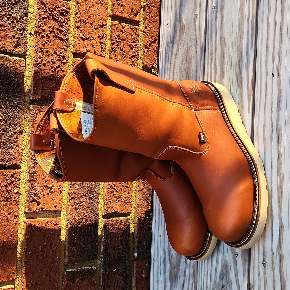 men's Thorogood soft toe  boots
